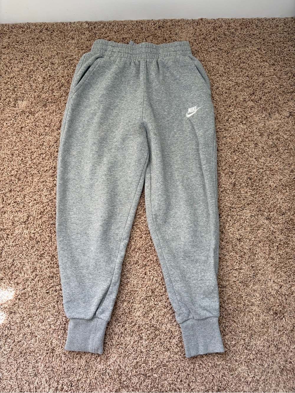 Nike Sportswear Kids' Heather Gray Club Fleece Jogger Pants Big Boys Size Medium